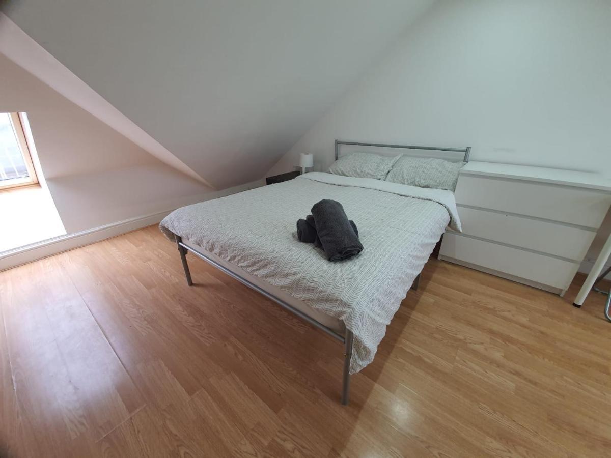 Eastwood Rooms Goodmayes Exteriör bild