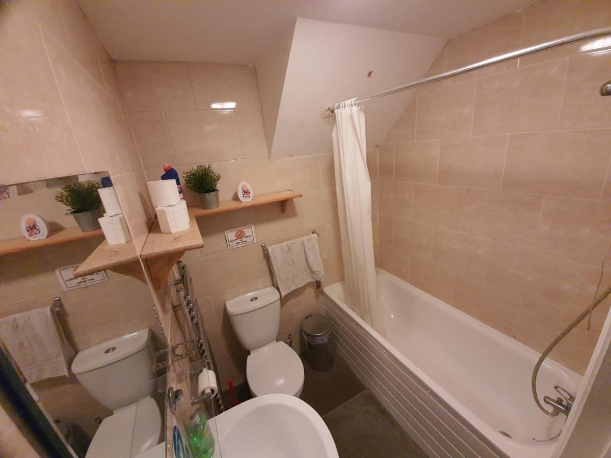 Eastwood Rooms Goodmayes Exteriör bild