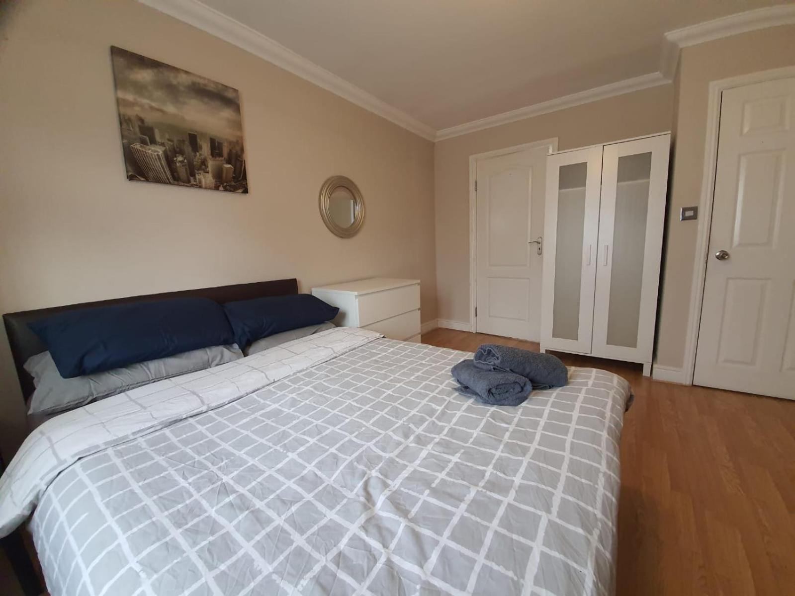 Eastwood Rooms Goodmayes Exteriör bild